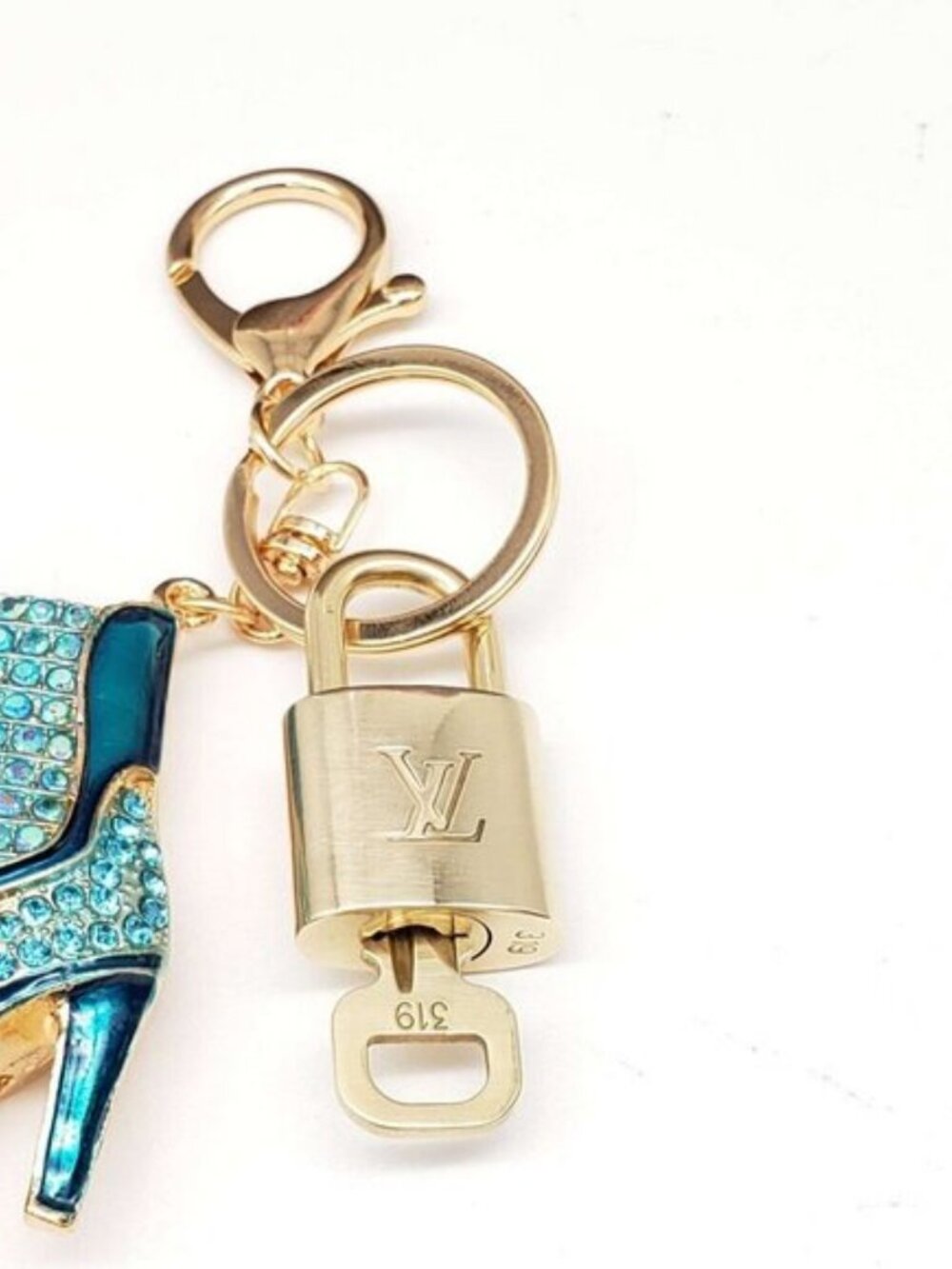 Louis Vuitton Gold Padlock 🔒 Key Set Authentic LV +Unbranded Shoe BootsKeychain - Picture 8 of 11